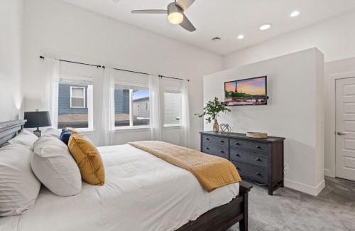 Old Town North House | Steps from River & Old Town - Hot Tub & King Bed