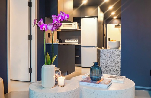 Shaughnessy Village Apartment | Steps from Sainte-Catherine St.