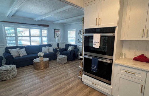 Bradenton Beach House | Steps from the beach!
