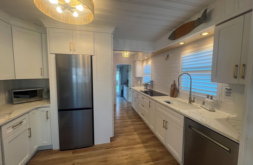 Bradenton Beach House | Steps from the beach!