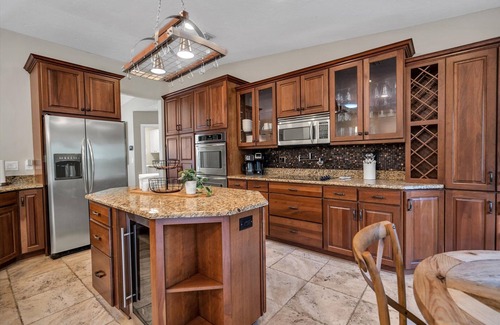 Whitfield House | Steps to Bay | Pool & Gourmet Kitchen