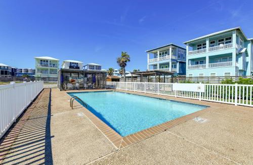 Port Aransas Apartment | Steps to Beach and Boardwalk Condo in Port Aransas!