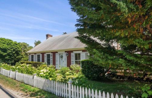 Dennis House | Steps to Dining Less than 1 mile to Bayside Beaches