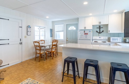 Ogunquit House | Steps to Footbridge Beach in Ogunquit, one bedroom house that sleeps four.