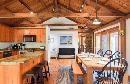 Brewster House | Steps to Freshwater Beach Kayaks Sauna!