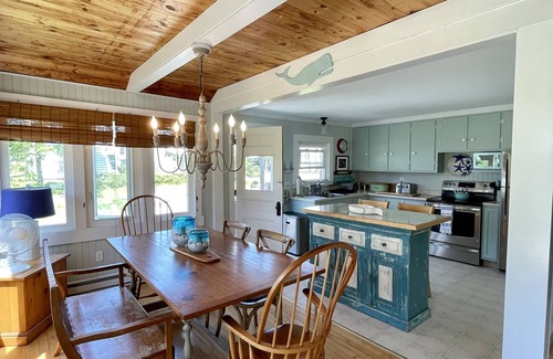 Kennebunkport House | Steps to Goose Rocks Beach!