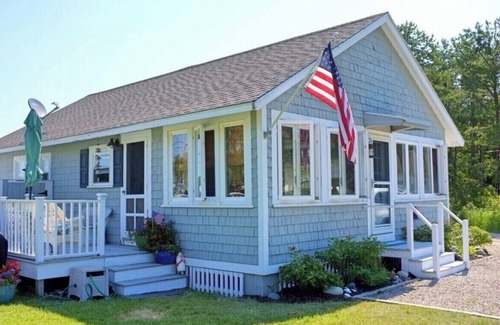 Kennebunkport House | Steps to Goose Rocks Beach!