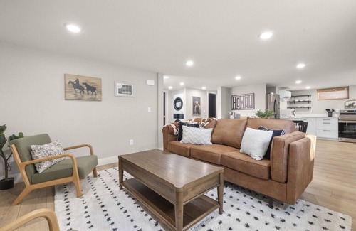 Billings Apartment | Steps to Hospital and MSU-B| Renovated Hospital Retreat