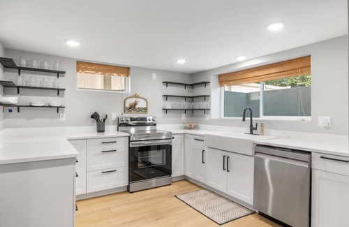 Billings Apartment | Steps to Hospital and MSU-B| Renovated Hospital Retreat