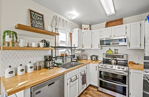 Ouray House | Steps to Hot Springs, Shops, & Trails/2BR Fiber
