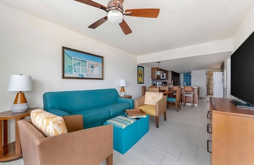 Simpson Bay Hotel | Steps to Kim Sha Beach! Full Kitchen, Free Parking, Outdoor Swimming Pool!