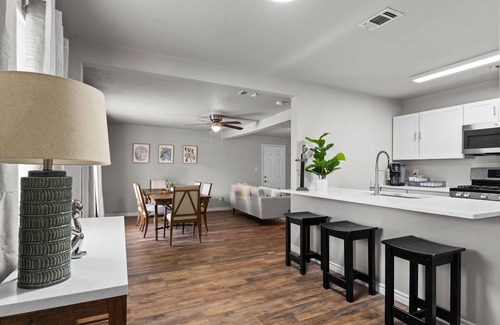West San Antonio House | Steps to Lackland AFB & SeaWorld