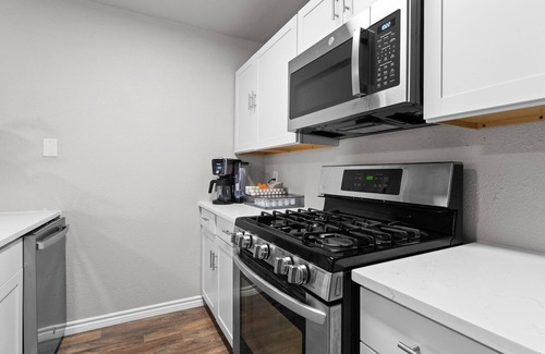 West San Antonio House | Steps to Lackland AFB & SeaWorld