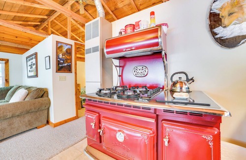 Levering Cottage | Steps to Lakefront: Dog-friendly Cabin in Levering