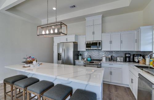 Port Bolivar House | Steps to Ocean Home with Deck in Crystal Beach!