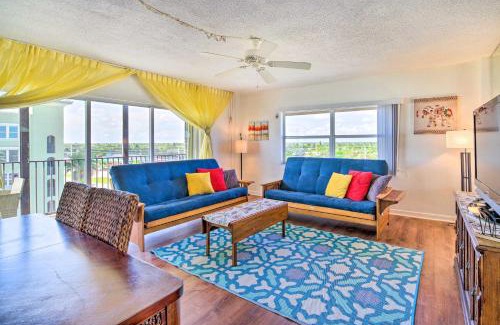 South Patrick Shores Apartment | Steps to Sand Satellite Beach Condo with Views!