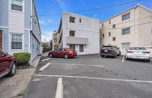 Seaside Heights Apartment | Steps to the Beach & Boardwalk! +Free Parking