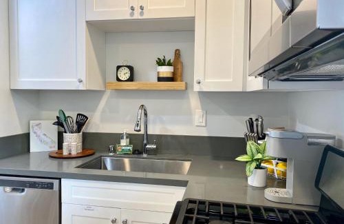 Huntington Beach Apartment | Steps To The Beach, Pacific City and Main Street - Studio