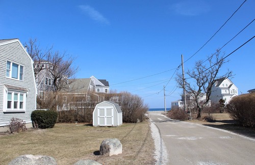 Scituate House | Steps to the beach 4 bedroom beach house
