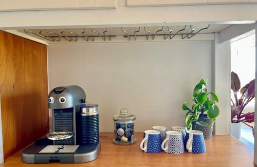 Te Tii House | Steps to the beach, ocean views, boat launching and kayaks included!
