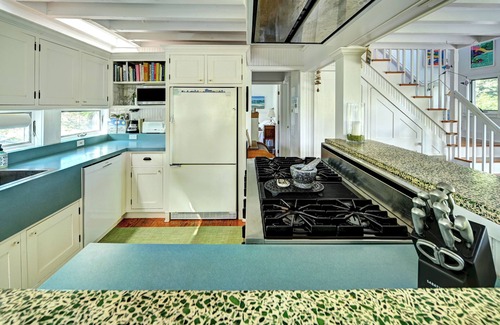 Amagansett Dunes House | Steps to the beach! Relax and Enjoy!