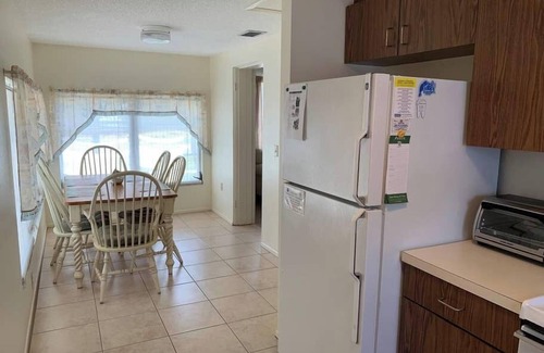 Siesta Key Village Apartment | Steps to the ⭐ Beach, Short Walk to the Village