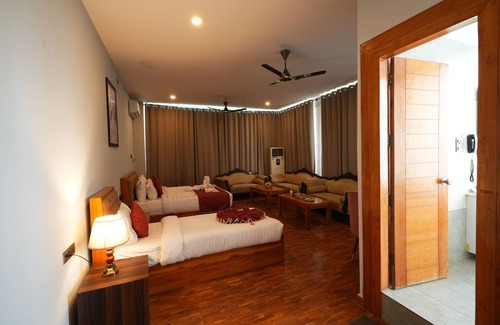 Palampur Hotel | Sterling Banquet and Hotel