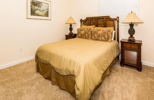 Thomas Drive Apartment | Sterling Beach II