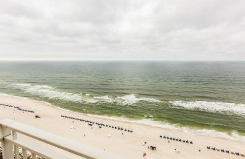 Thomas Drive Apartment | Sterling Beach II