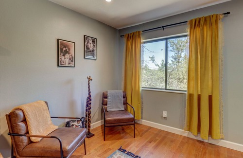 Prescott House | Stevie's Place: A Groovy Cabin Near Downtown Prescott