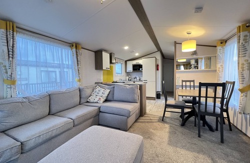 St. Andrews Cottage | Stewarts Resort Lodge 33 - a lodge that sleeps 4 guests in 2 bedrooms