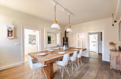 Konigsbach-Stein House | Stilhaus 370qm 1 bis 8 Erw und 2 Kids zentral P