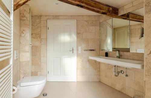 Konigsbach-Stein House | Stilhaus 370qm 1 bis 8 Erw und 2 Kids zentral P