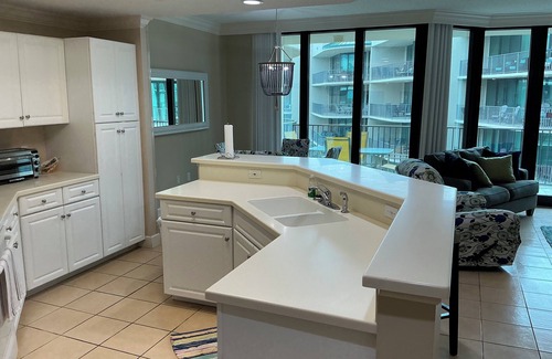 Orange Beach Condo | Still Looking. Discounts for 7 night booking.