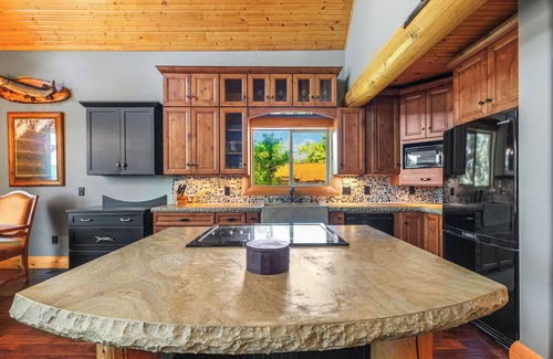 Sunrise Beach House | Still Water Cabin - Stunning lakefront cabin