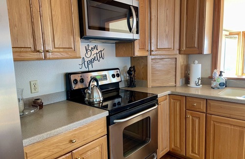 Grimstead House | Still Waters Point- Enjoy breathtaking views at our peaceful Gwynn's Island home