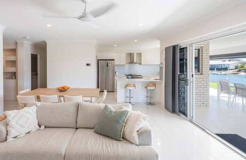 Yamba House | Stillwater Stay - Oceanstays - Jetty