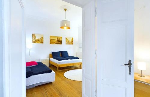 Sonnenberg Apartment | Stilvolle Altbauwohnung am Kurpark, zentral, für bis zu 8 Personen