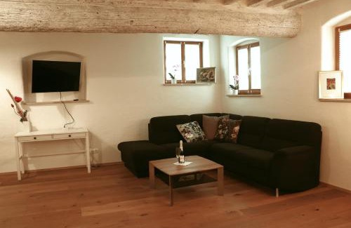 Kraiburg Apartment | Stilvolle Wohnung auf 50 m² mit Parkplatz und WiFi