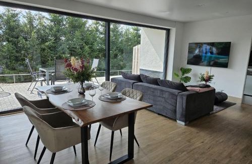 Bad Berleburg Apartment | Stilvolle Wohnung mit Blick und Selbst-Check-in
