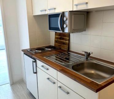 Offenbach am Main Apartment | Stilvolles Apartment mit Balkon 15min Airport