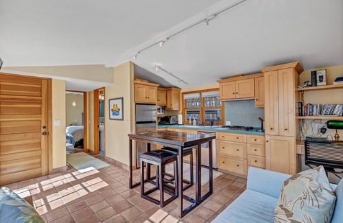 Stinson Beach Cottage | Stinson Beach Vibe - Easy Living w Garden & Outdoors Shower