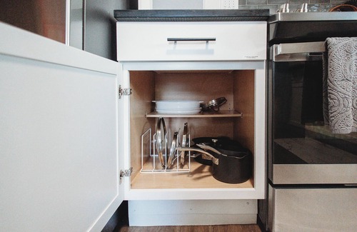 Summit - University House | Stocked kitchen | Great for groups | 6 min Uber to Xcel Center and DT St Paul