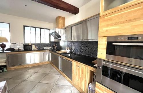Condom House | Stone and elegant house on central place