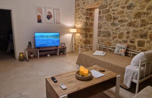 Spata-Artemida Apartment | Stone Apartment Close to the Airport