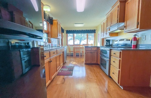 Grand Marais House | Stone Arch- Entire Large Home on Unique Lake Superior Shoreline