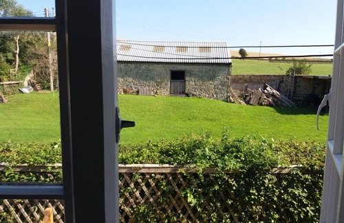 Ventnor Cottage | Stone cottage in idyllic location, surrounded by countryside, close to beaches.
