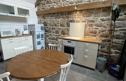 Trelevern House | Stone farmhouse for 4 people with heated swimming pool