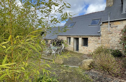 Trelevern House | Stone farmhouse for 4 people with heated swimming pool