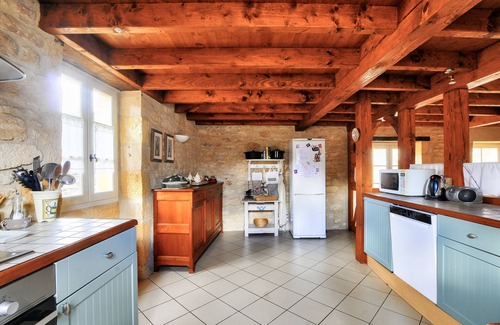 Saint-Leon-sur-Vezere House | Stone house at the foot of La Vézère, for 6